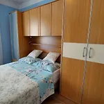 Paulina أوباتيا